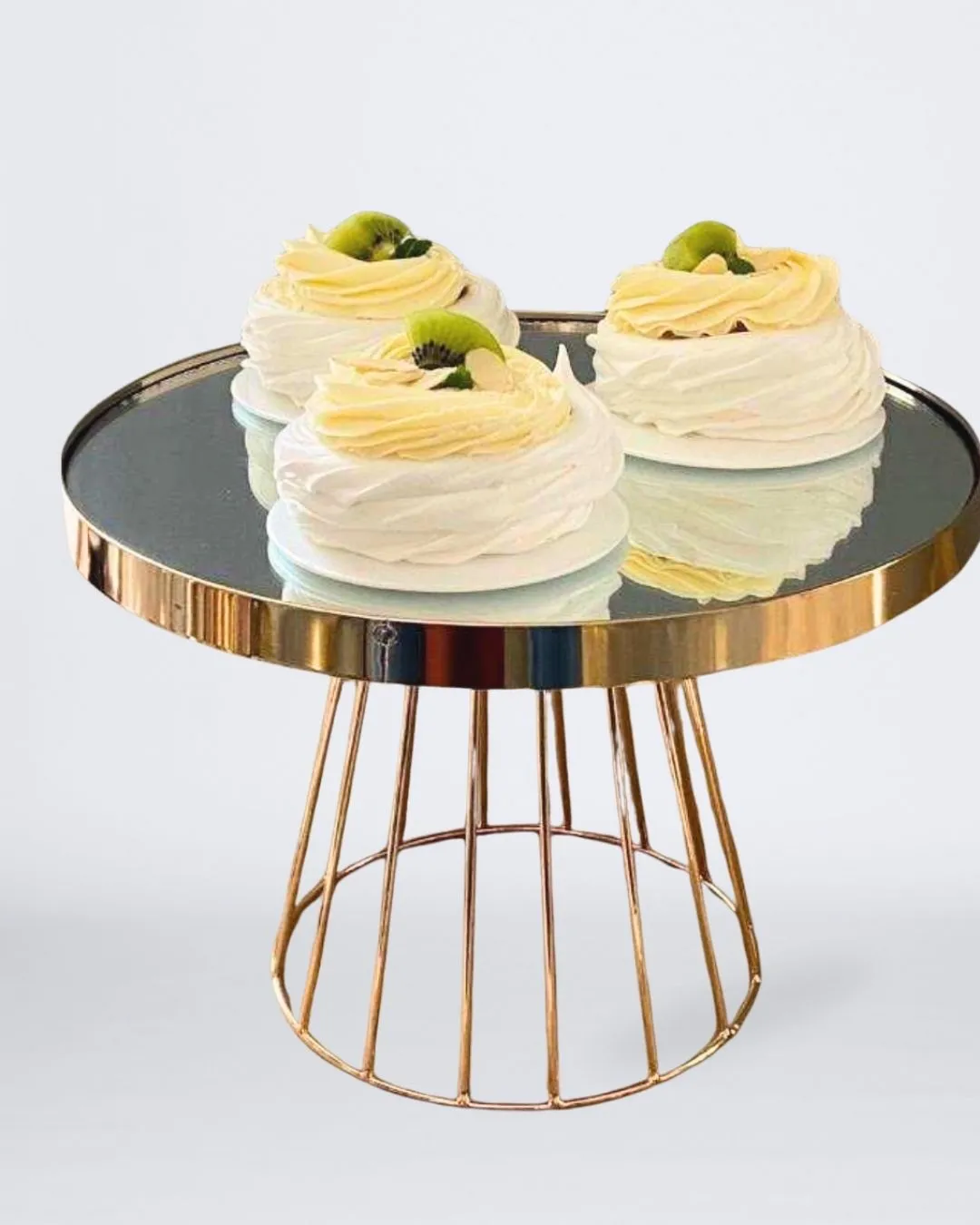 BASE DE PASTELES METAL Y ESPEJO DORADO